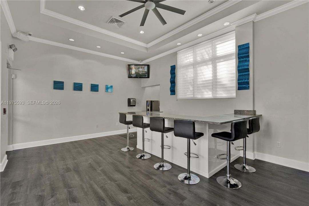 For Sale: $690,000 (3 beds, 3 baths, 1650 Square Feet)