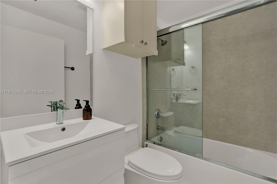 For Sale: $690,000 (3 beds, 3 baths, 1650 Square Feet)