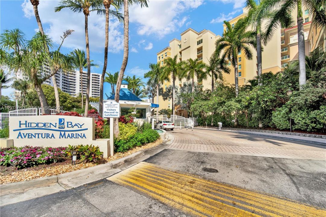 For Sale: $690,000 (3 beds, 3 baths, 1650 Square Feet)