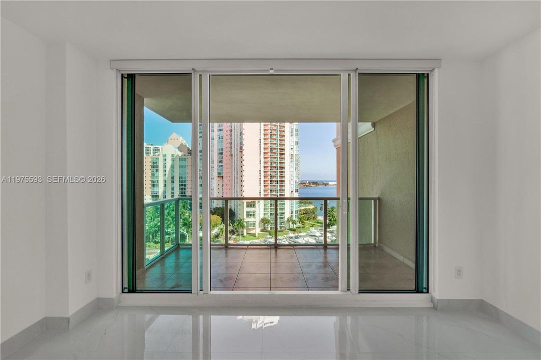 For Sale: $690,000 (3 beds, 3 baths, 1650 Square Feet)