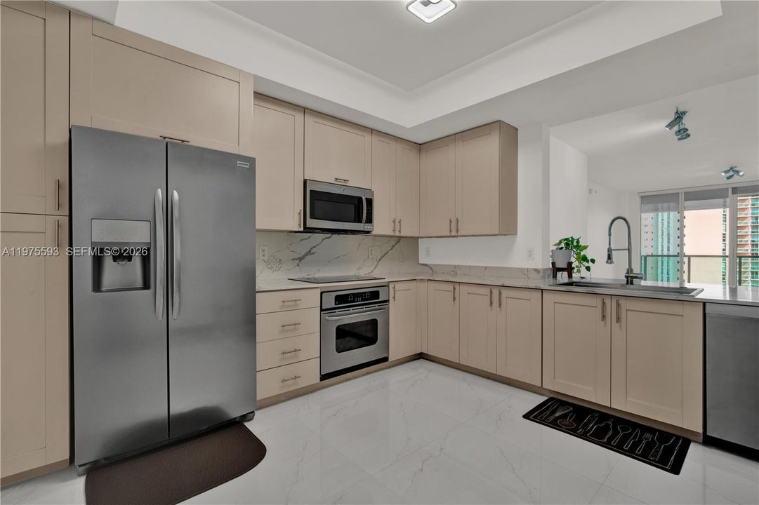 For Sale: $690,000 (3 beds, 3 baths, 1650 Square Feet)
