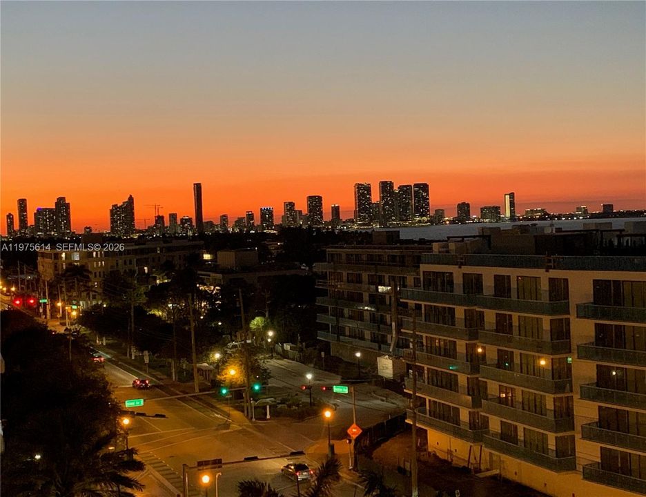 For Sale: $1,995,000 (2 beds, 2 baths, 1477 Square Feet)