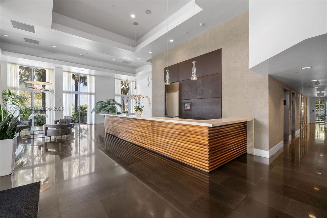 For Sale: $1,995,000 (2 beds, 2 baths, 1477 Square Feet)