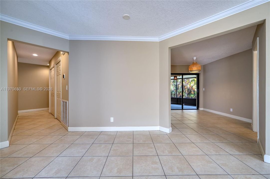 Recently Sold: $589,000 (3 beds, 2 baths, 2207 Square Feet)