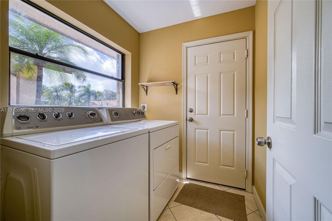 Recently Sold: $589,000 (3 beds, 2 baths, 2207 Square Feet)