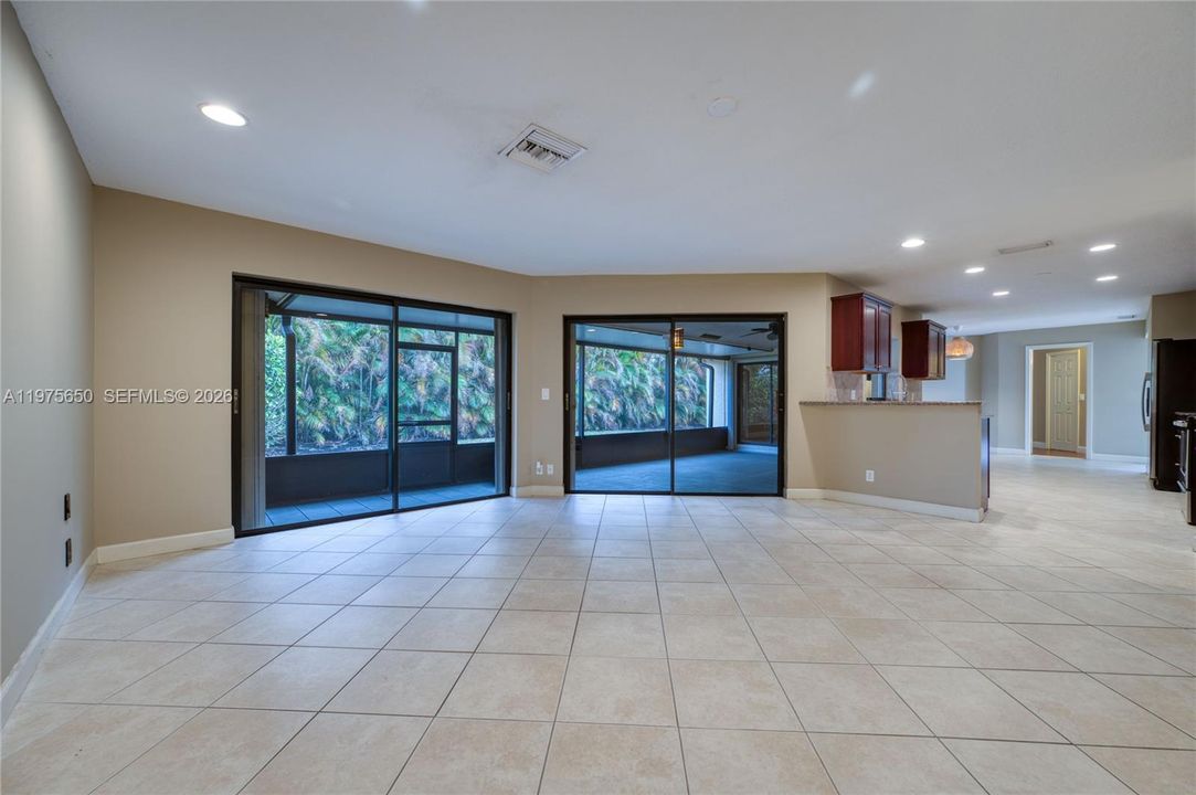 Recently Sold: $589,000 (3 beds, 2 baths, 2207 Square Feet)