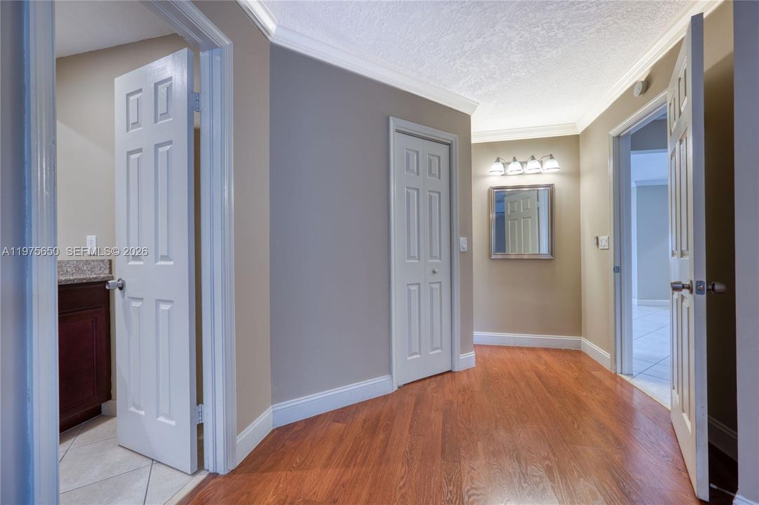 Recently Sold: $589,000 (3 beds, 2 baths, 2207 Square Feet)