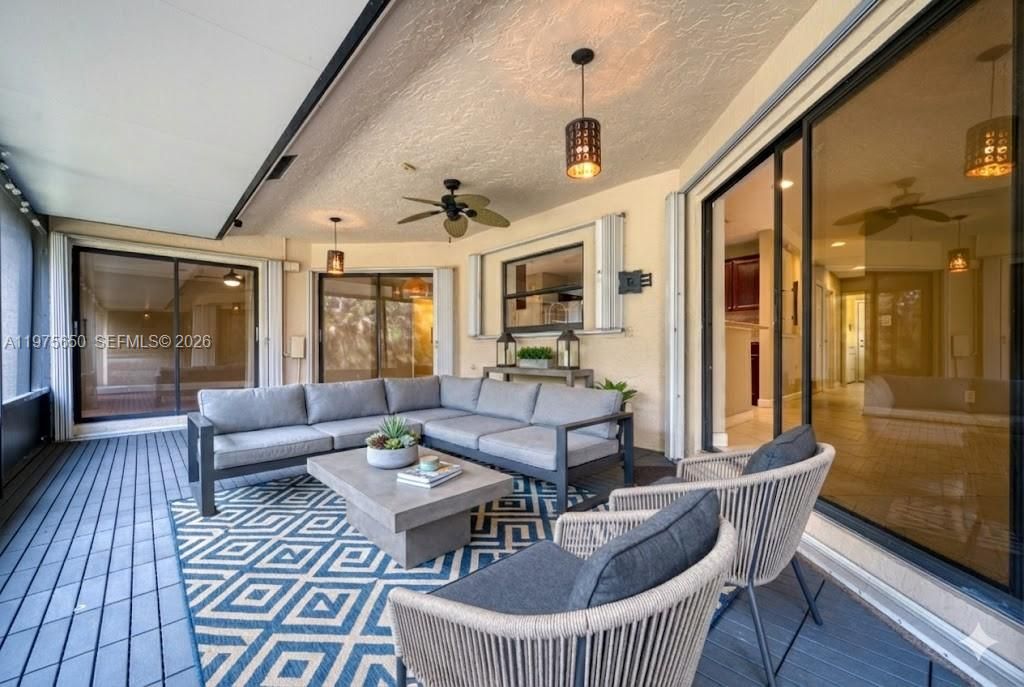 Recently Sold: $589,000 (3 beds, 2 baths, 2207 Square Feet)