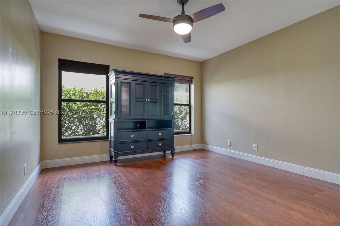 Recently Sold: $589,000 (3 beds, 2 baths, 2207 Square Feet)