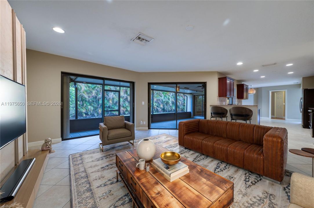 Recently Sold: $589,000 (3 beds, 2 baths, 2207 Square Feet)