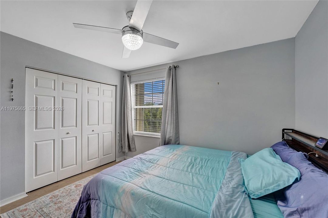 Active With Contract: $5,600 (5 beds, 2 baths, 3034 Square Feet)