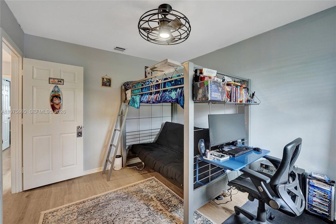 Active With Contract: $5,600 (5 beds, 2 baths, 3034 Square Feet)