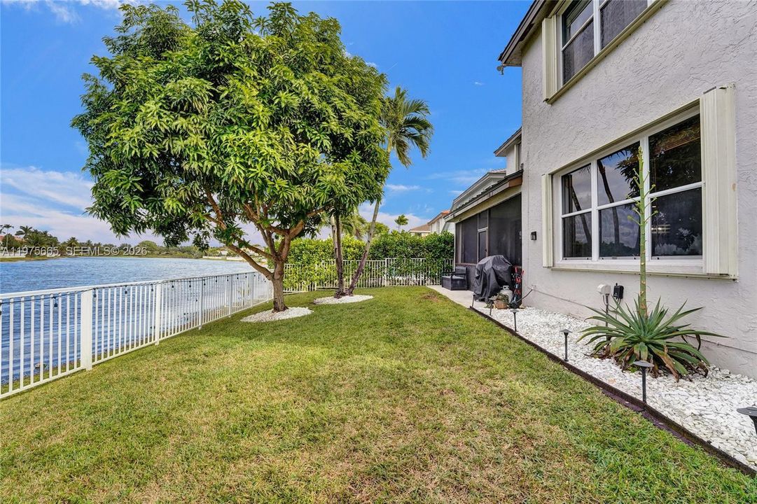 Active With Contract: $5,600 (5 beds, 2 baths, 3034 Square Feet)