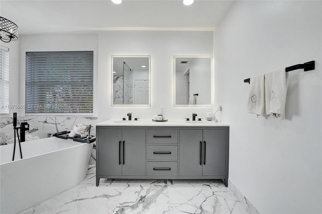 Active With Contract: $5,600 (5 beds, 2 baths, 3034 Square Feet)