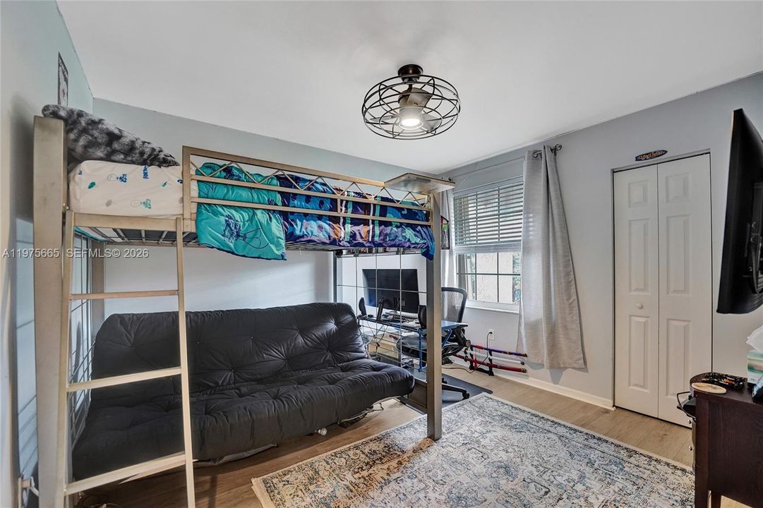 Active With Contract: $5,600 (5 beds, 2 baths, 3034 Square Feet)
