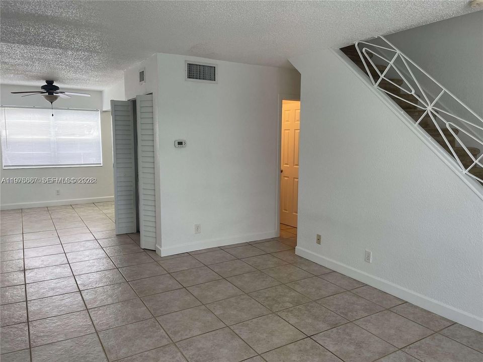 En Venta: $185,000 (2 camas, 1 baños, 938 Pies cuadrados)