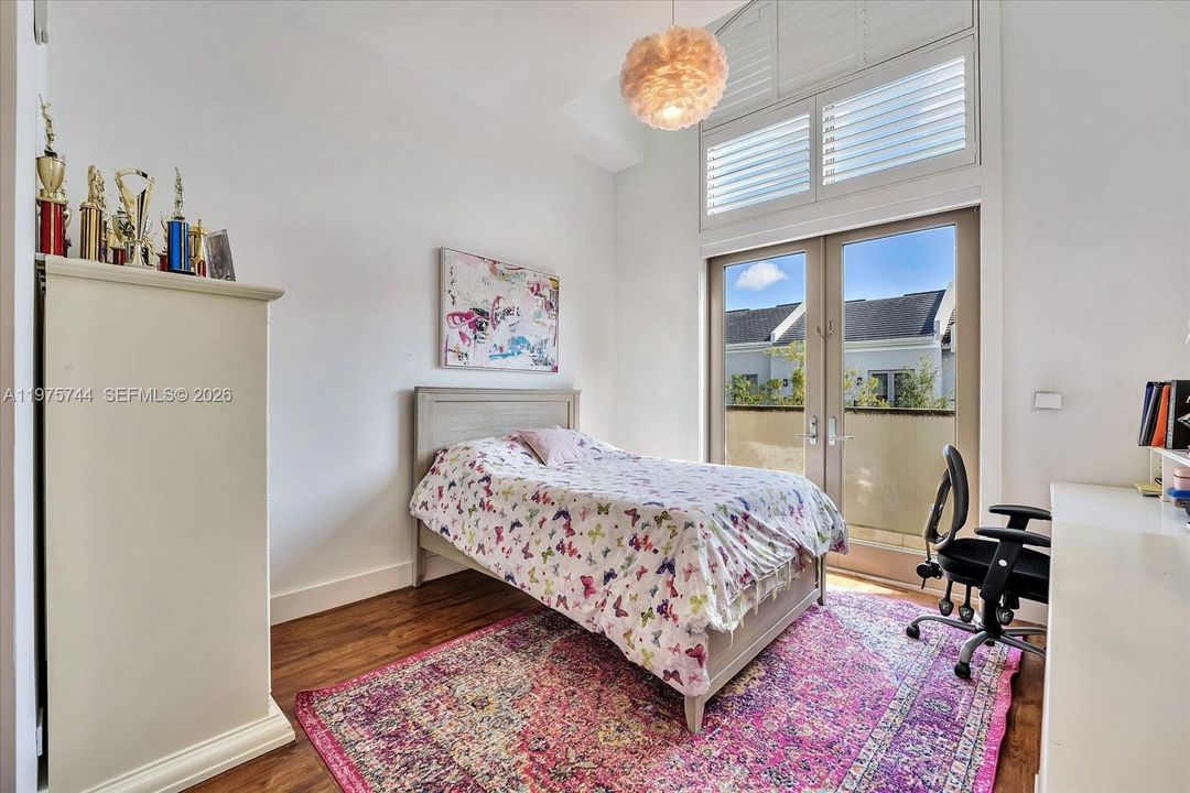 For Sale: $2,600,000 (3 beds, 4 baths, 3104 Square Feet)