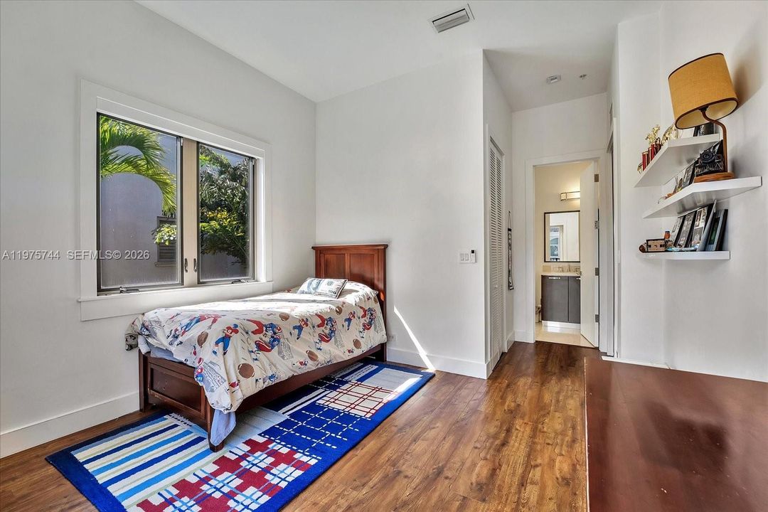 For Sale: $2,600,000 (3 beds, 4 baths, 3104 Square Feet)
