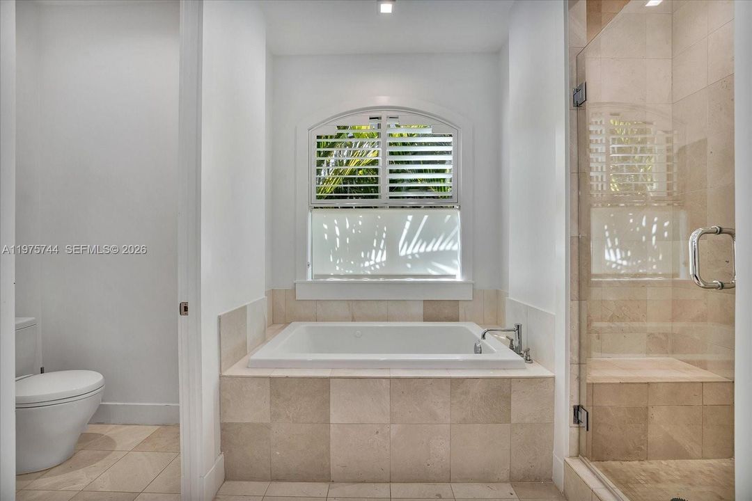 For Sale: $2,600,000 (3 beds, 4 baths, 3104 Square Feet)
