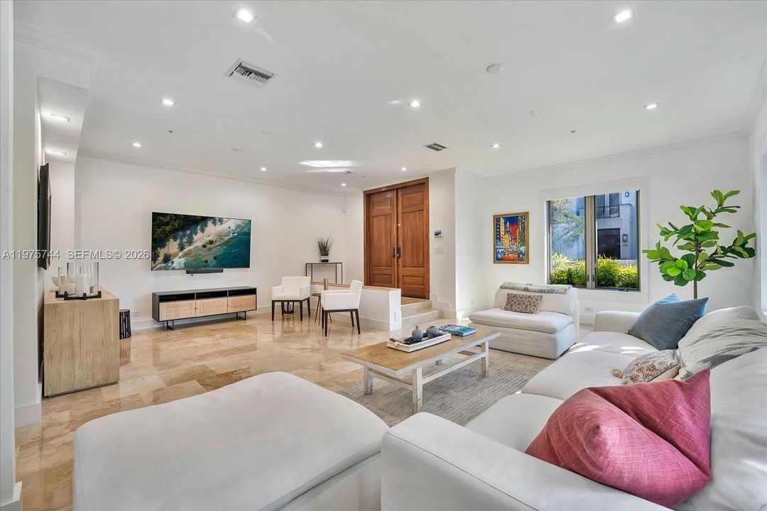 For Sale: $2,600,000 (3 beds, 4 baths, 3104 Square Feet)