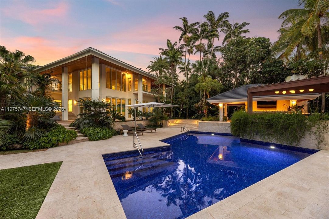 For Sale: $15,950,000 (6 beds, 6 baths, 6622 Square Feet)