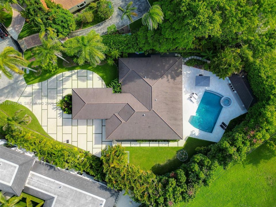 En Renta: $42,500 (4 camas, 3 baños, 3504 Pies cuadrados)
