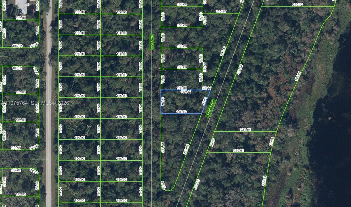На продажу: $8,900 (0.32 acres)