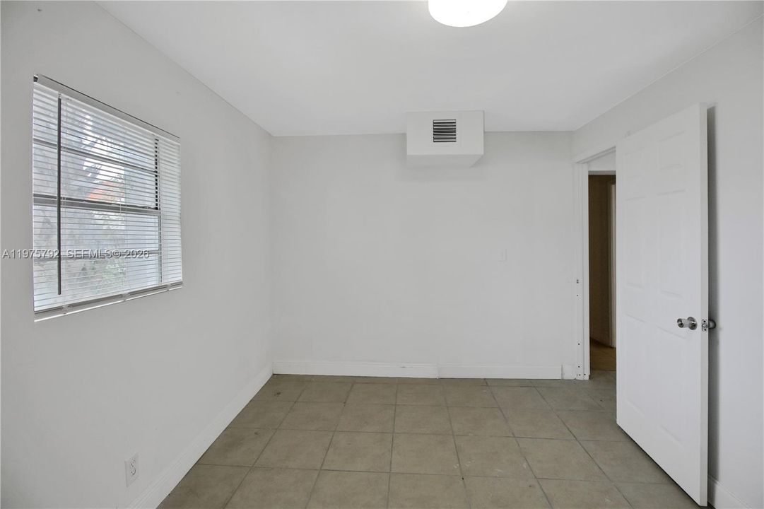 For Rent: $1,500 (2 beds, 1 baths, 500 Square Feet)