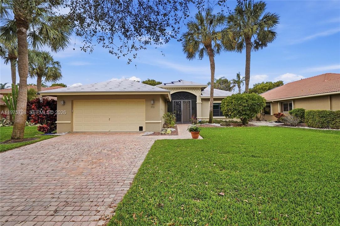 For Sale: $610,000 (3 beds, 3 baths, 2341 Square Feet)