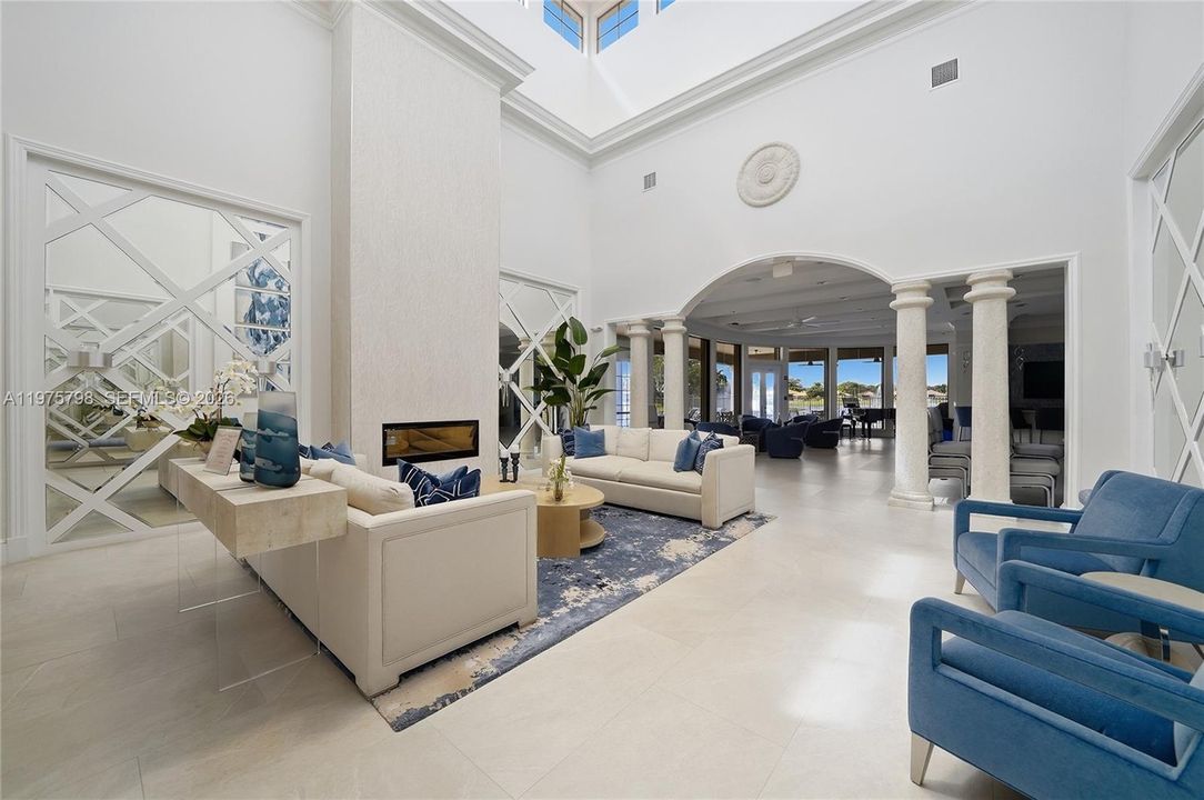For Sale: $610,000 (3 beds, 3 baths, 2341 Square Feet)
