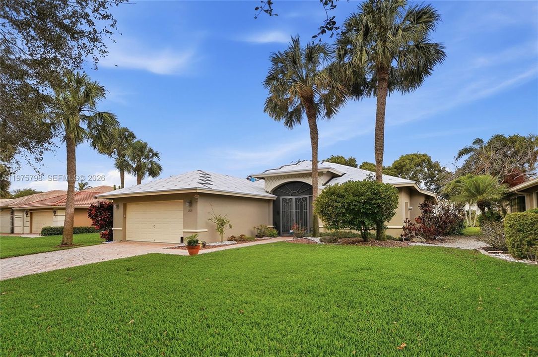 For Sale: $610,000 (3 beds, 3 baths, 2341 Square Feet)