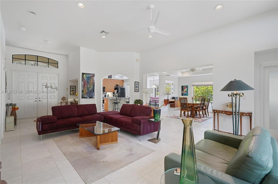 For Sale: $610,000 (3 beds, 3 baths, 2341 Square Feet)