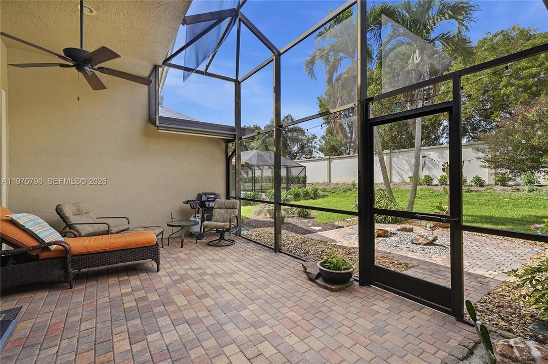 For Sale: $610,000 (3 beds, 3 baths, 2341 Square Feet)