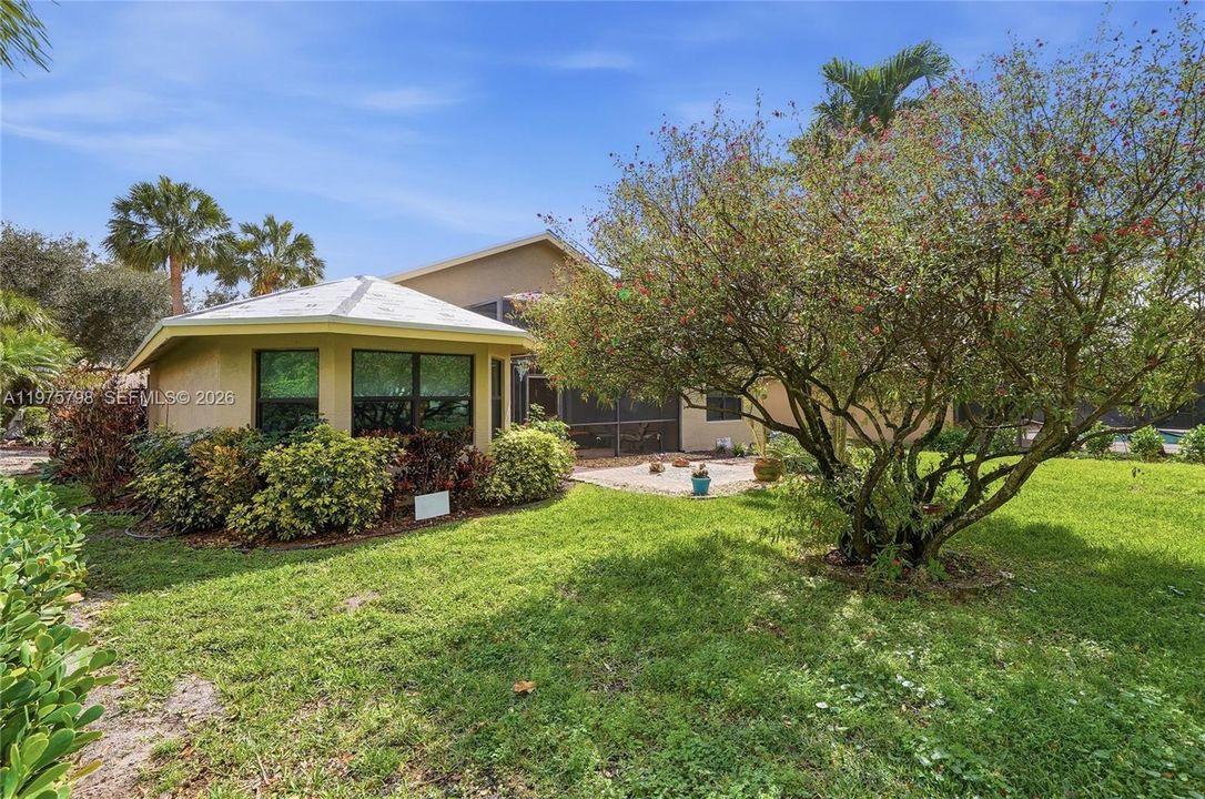 For Sale: $610,000 (3 beds, 3 baths, 2341 Square Feet)