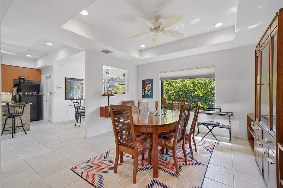 For Sale: $610,000 (3 beds, 3 baths, 2341 Square Feet)
