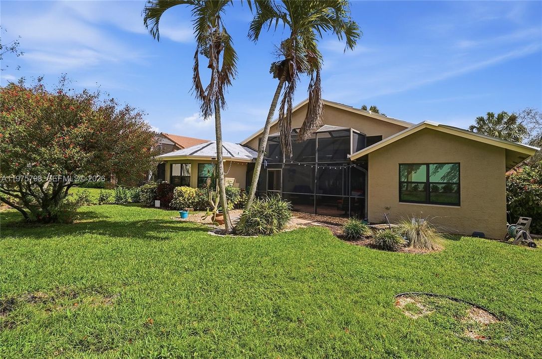For Sale: $610,000 (3 beds, 3 baths, 2341 Square Feet)