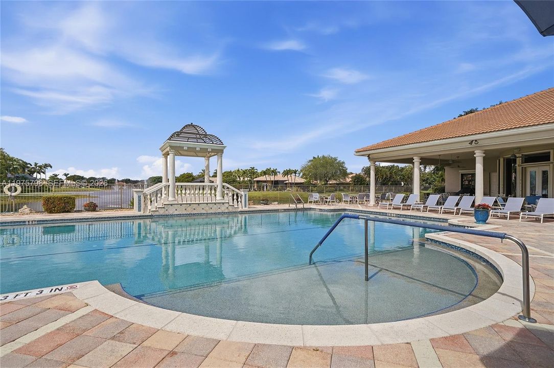 For Sale: $610,000 (3 beds, 3 baths, 2341 Square Feet)