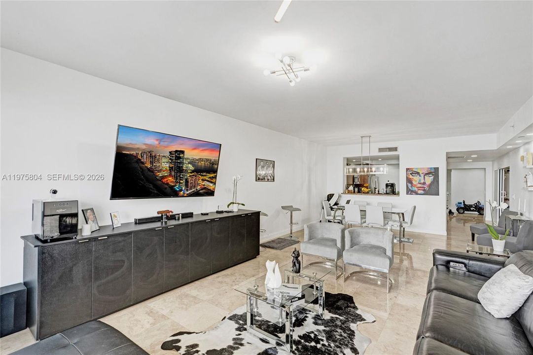 For Sale: $749,000 (2 beds, 2 baths, 2020 Square Feet)