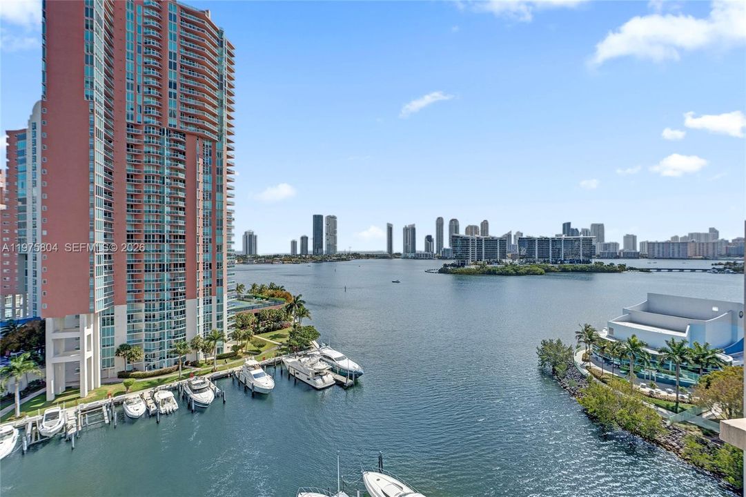 For Sale: $749,000 (2 beds, 2 baths, 2020 Square Feet)