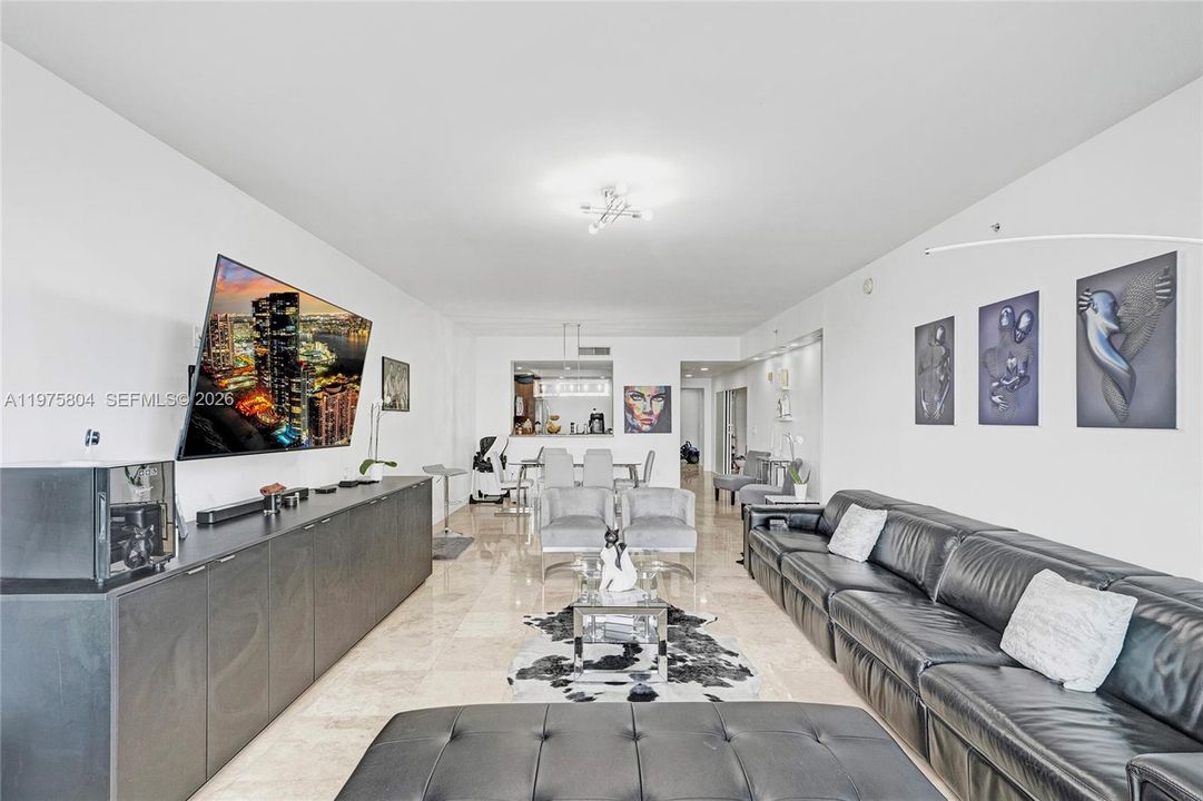 For Sale: $749,000 (2 beds, 2 baths, 2020 Square Feet)