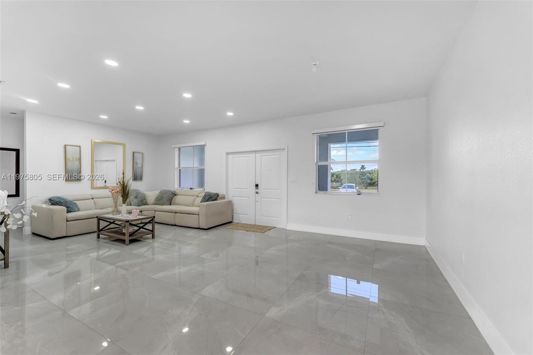 For Rent: $5,300 (4 beds, 3 baths, 2654 Square Feet)