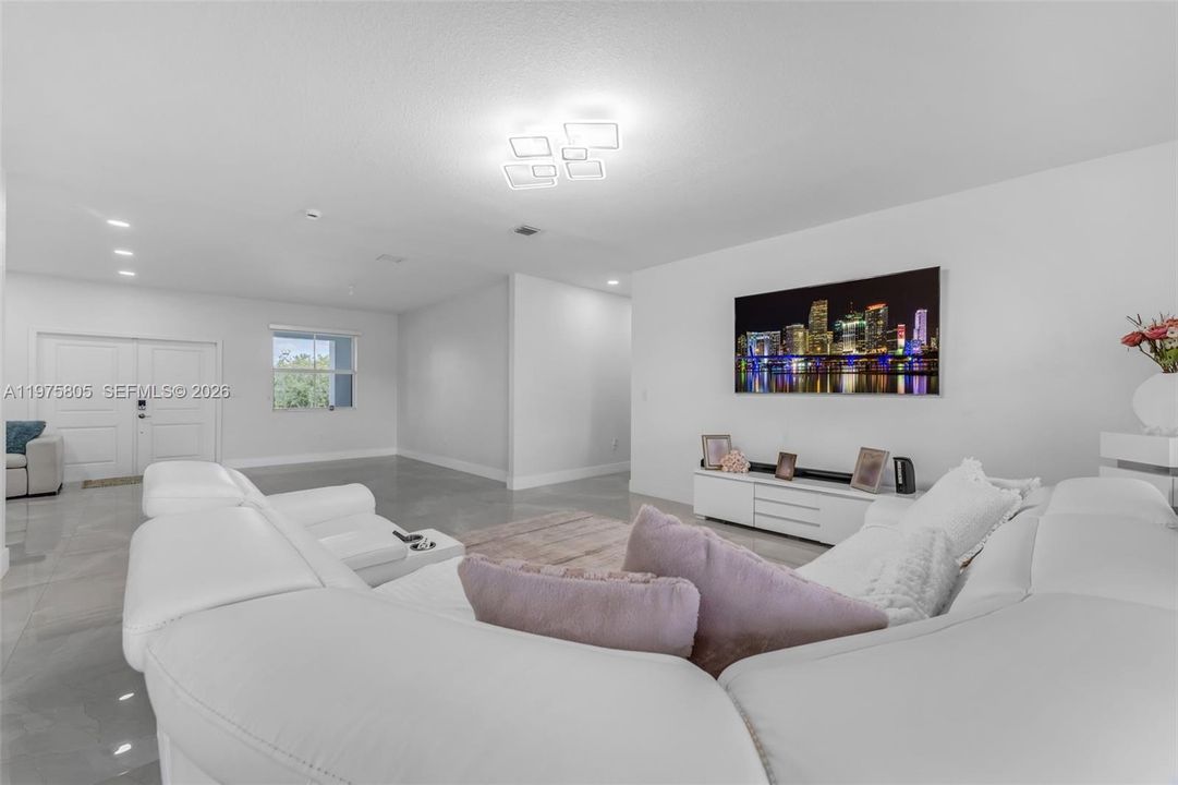 For Rent: $5,300 (4 beds, 3 baths, 2654 Square Feet)