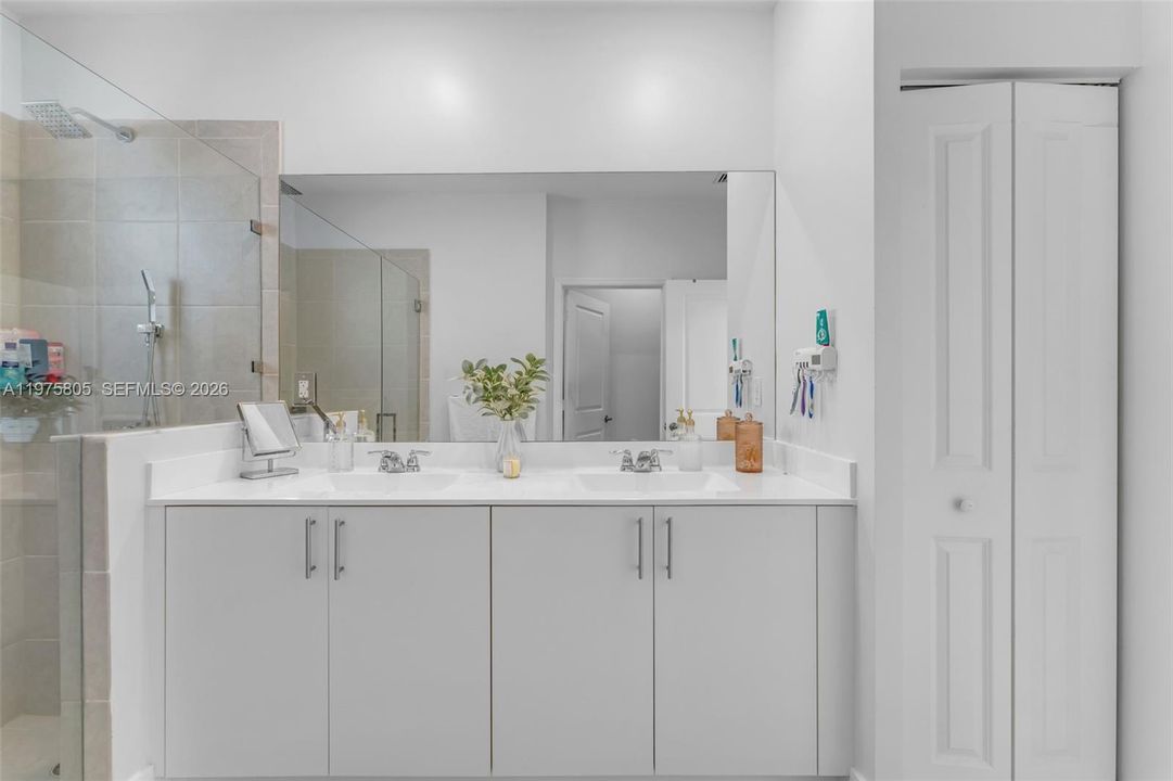For Rent: $5,300 (4 beds, 3 baths, 2654 Square Feet)