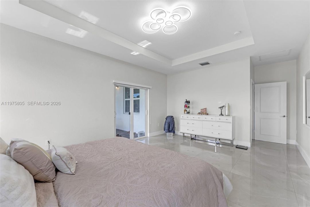 For Rent: $5,300 (4 beds, 3 baths, 2654 Square Feet)
