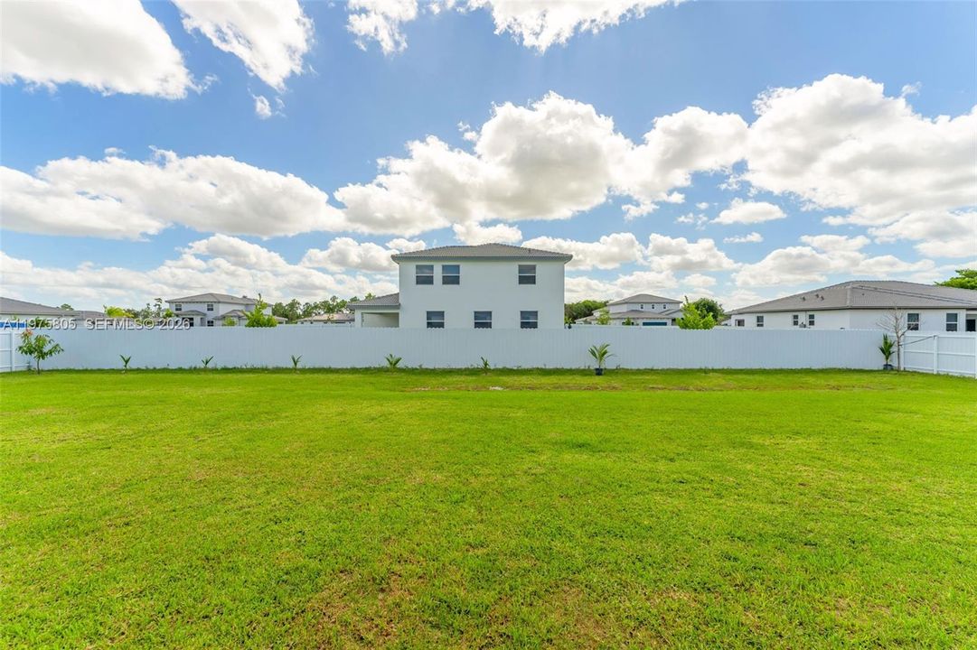 For Rent: $5,300 (4 beds, 3 baths, 2654 Square Feet)