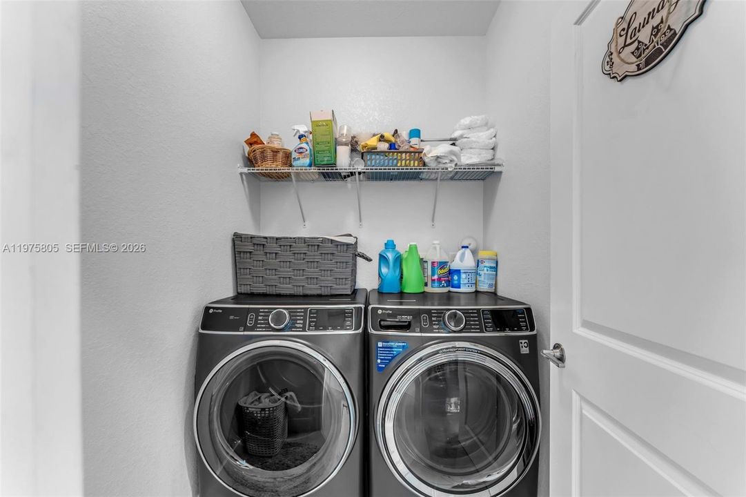 For Rent: $5,300 (4 beds, 3 baths, 2654 Square Feet)