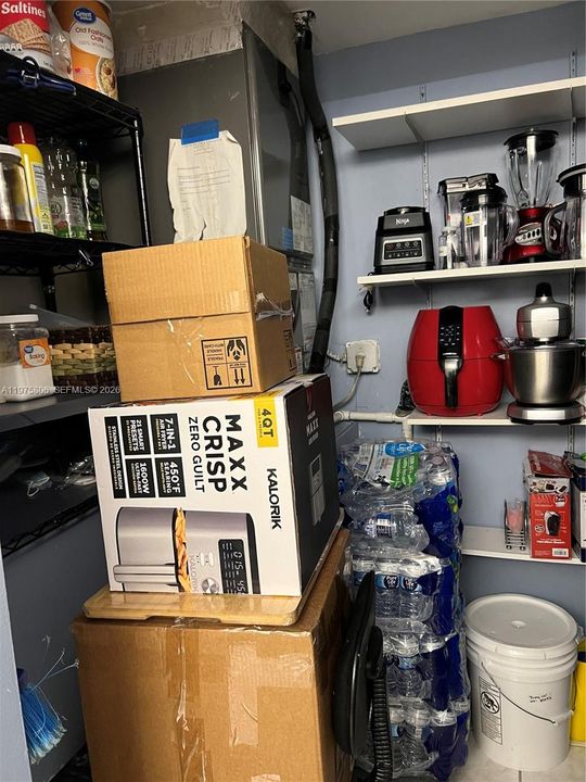 Activo con contrato: $114,900 (2 camas, 2 baños, 922 Pies cuadrados)