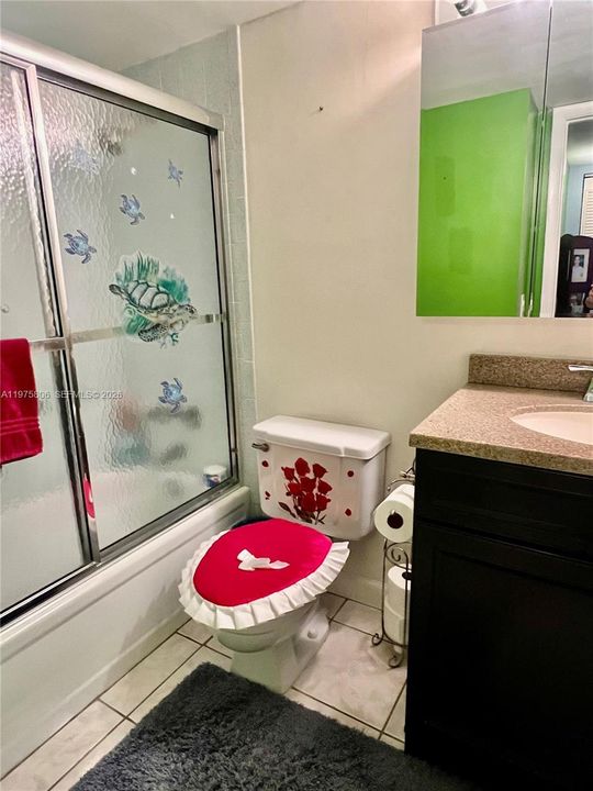Activo con contrato: $114,900 (2 camas, 2 baños, 922 Pies cuadrados)