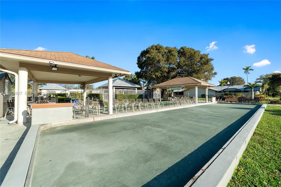 For Sale: $320,000 (2 beds, 2 baths, 1631 Square Feet)