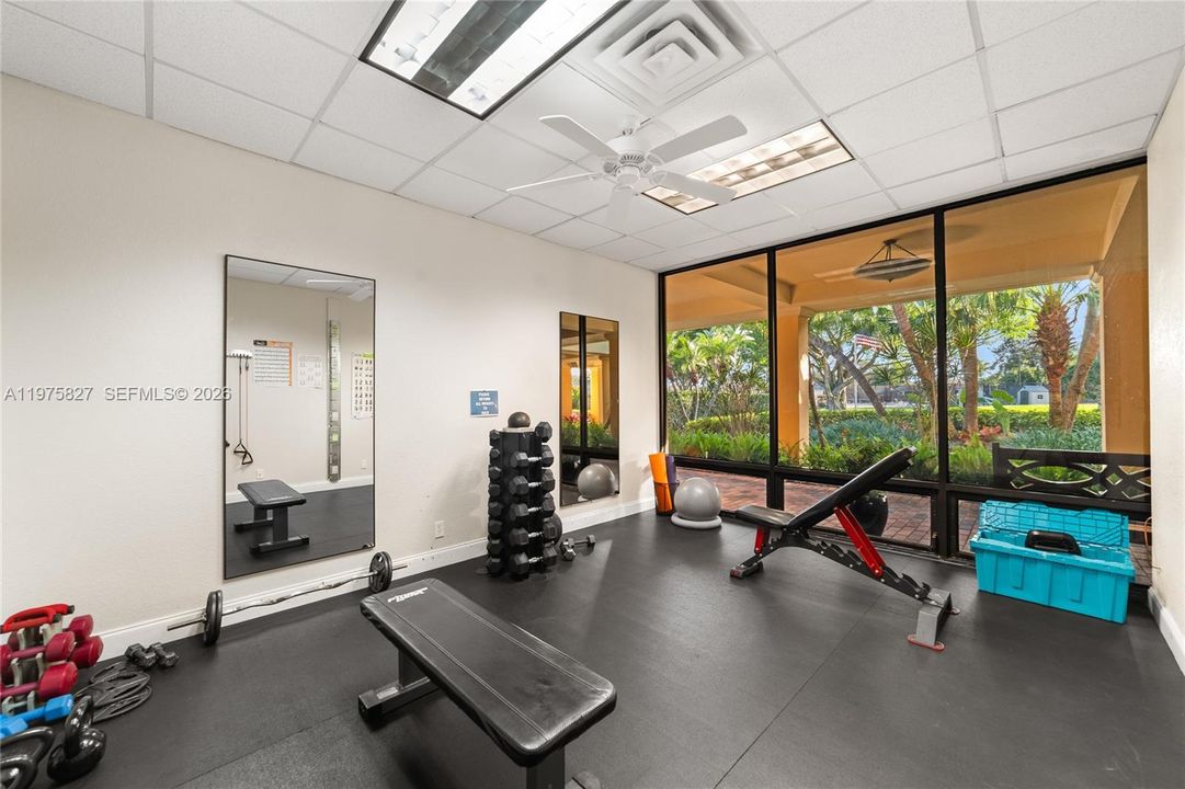 For Sale: $320,000 (2 beds, 2 baths, 1631 Square Feet)